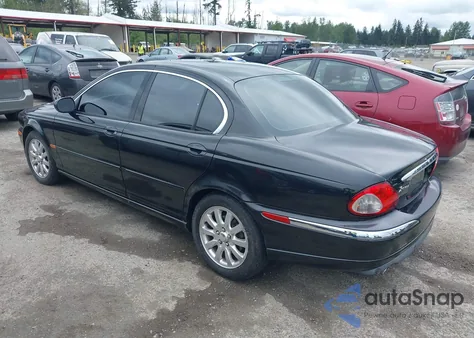 2002 Jaguar X-Type 2.5L z USA, uszkodzony, nr VIN SAJEA51D42XC33363